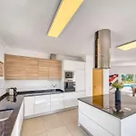 838 Larissa Villa Portimão