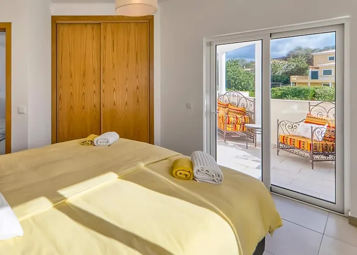 838 Larissa * Portimão